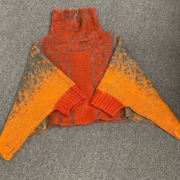 New Beautiful Pullover Sweater & Shawl - Picture 3 of 14